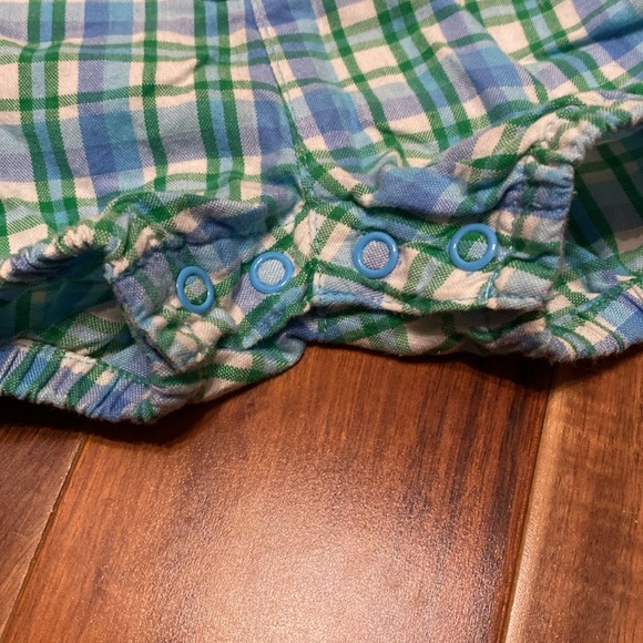 Boy’s Size 0-3 Months Blue & Green Plaid Oshkosh Jumpsuit - Picture 2 of 4